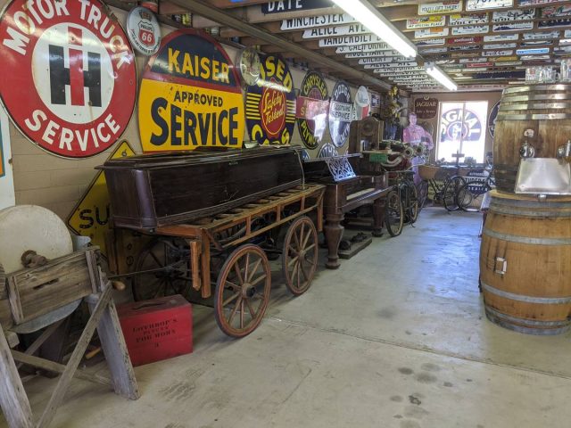 Mendenhall's Museum Photo Gallery