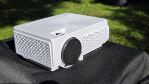 iLive Outdoor Pop-up Movie Theater Kit