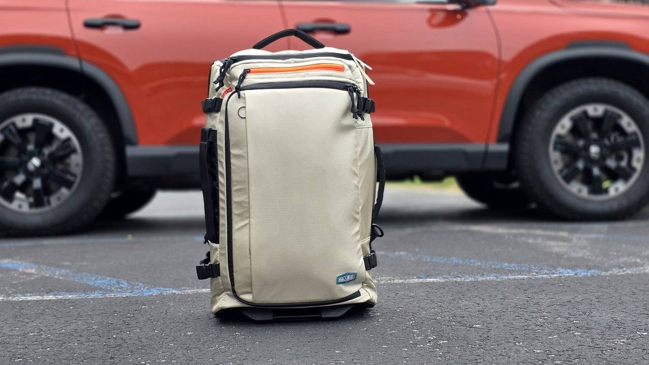 The BagSmart Blast 43L Roller Backpack Is My New Go-To Weekender Bag